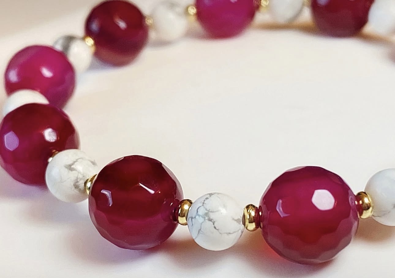 Berry Agate & Howlite Harmony Bracelet photo 2