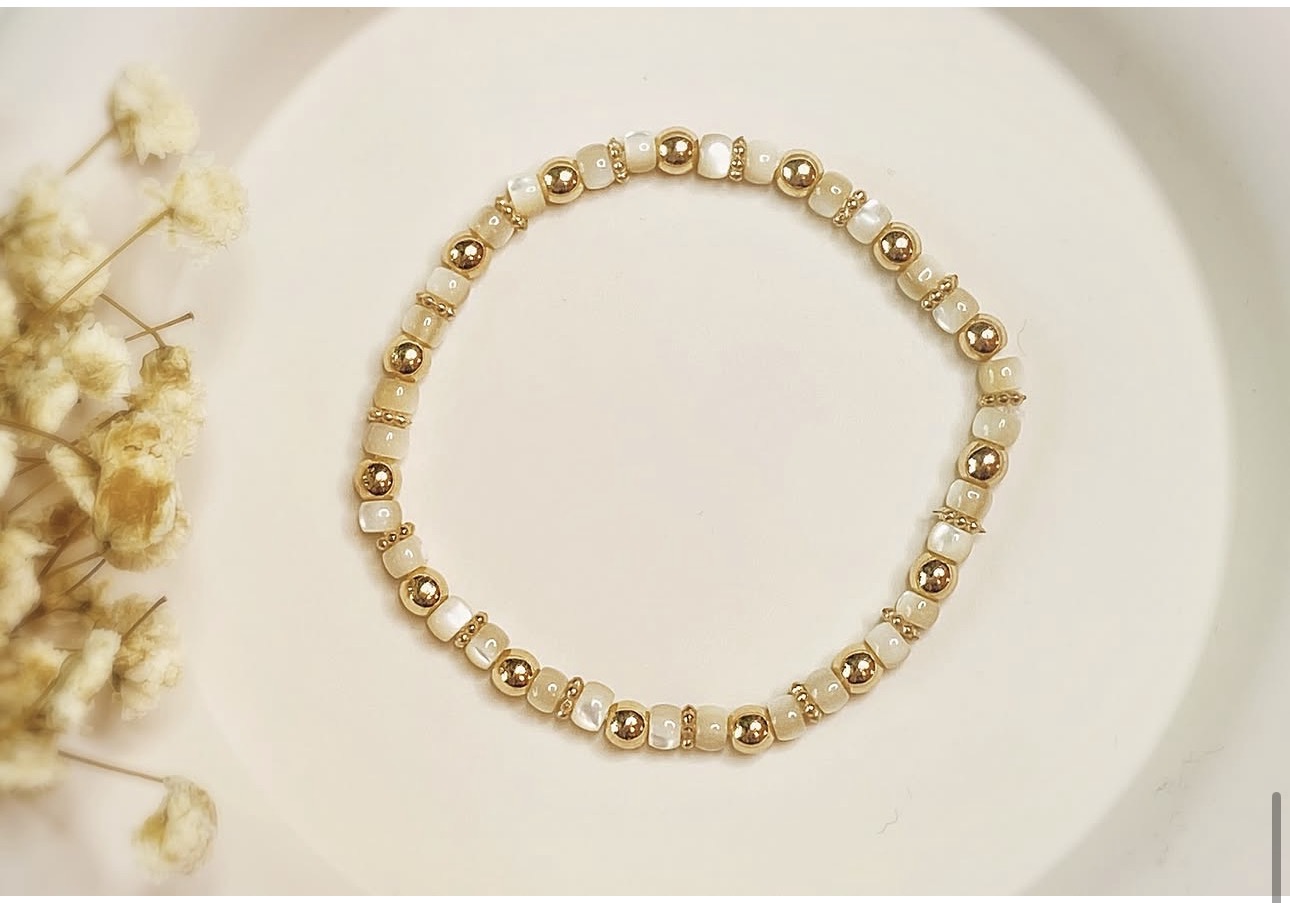 Golden Sea Shell Harmony Bracelet